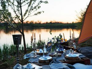 Marston Park lakeside dining