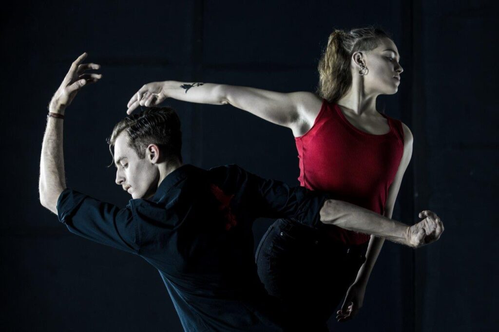 couple dancing